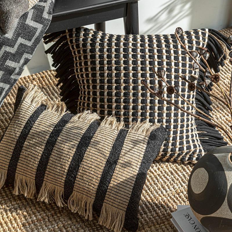 プレミアム厚手織りクッションカバー、天然素材のテクスチャード - Textured Throw Natural のレビューと価格